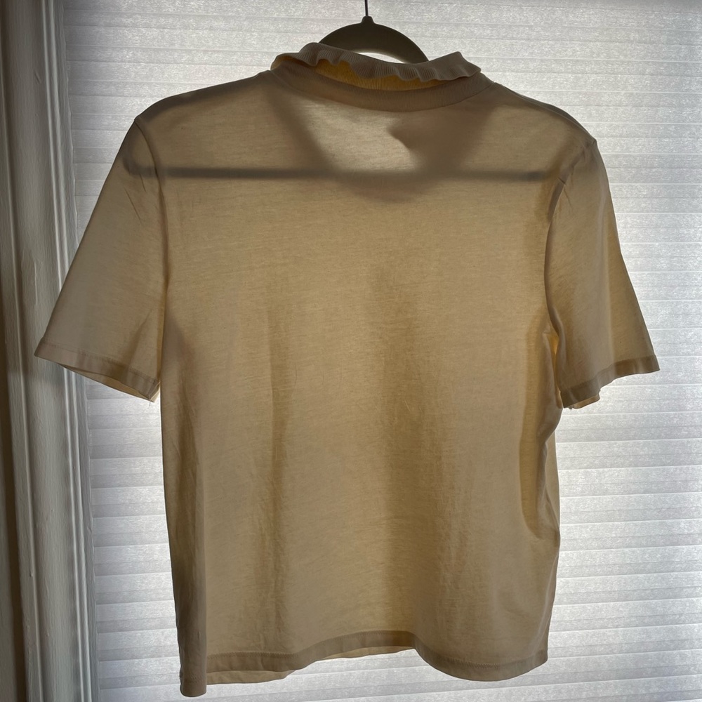 T- shirt